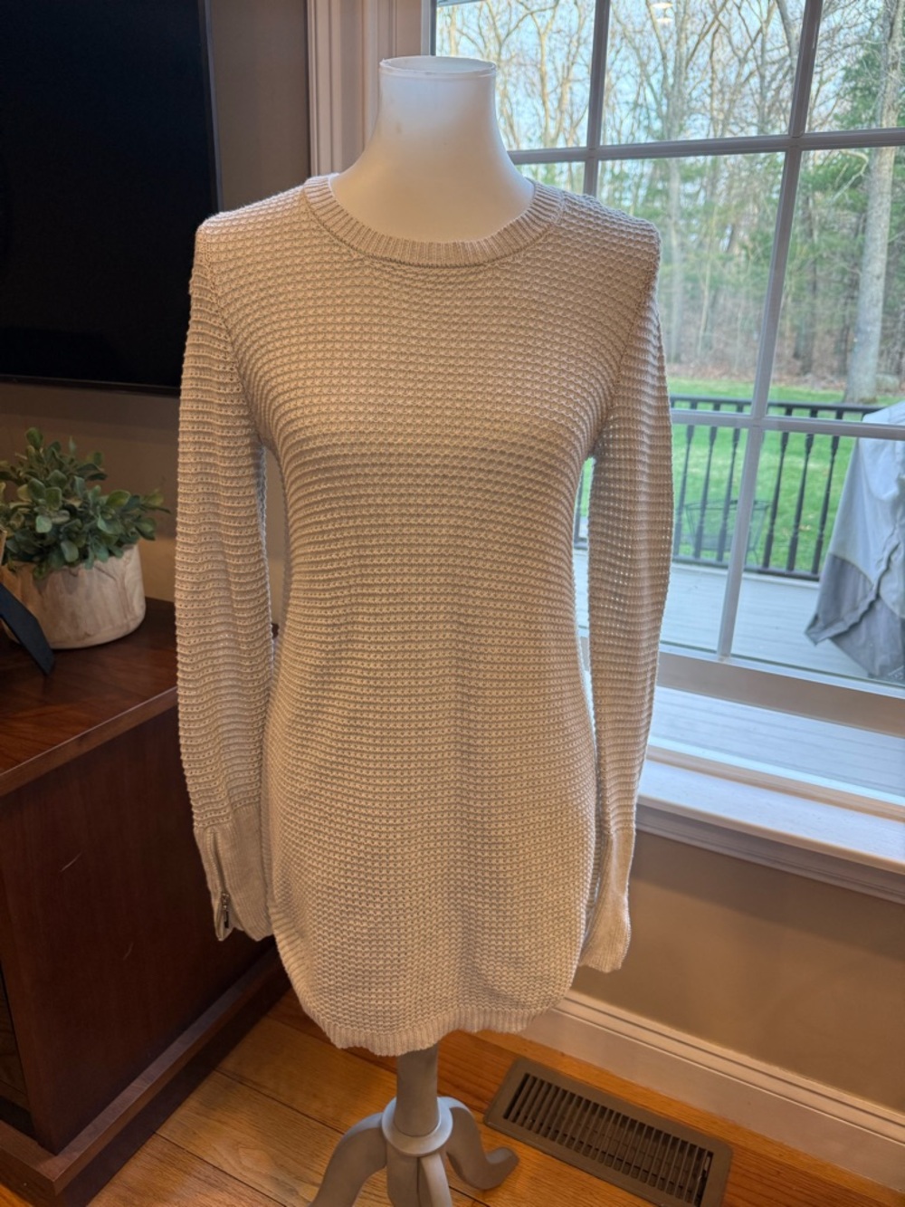 Cynthia Rowley Light Grey Knit Pullover
